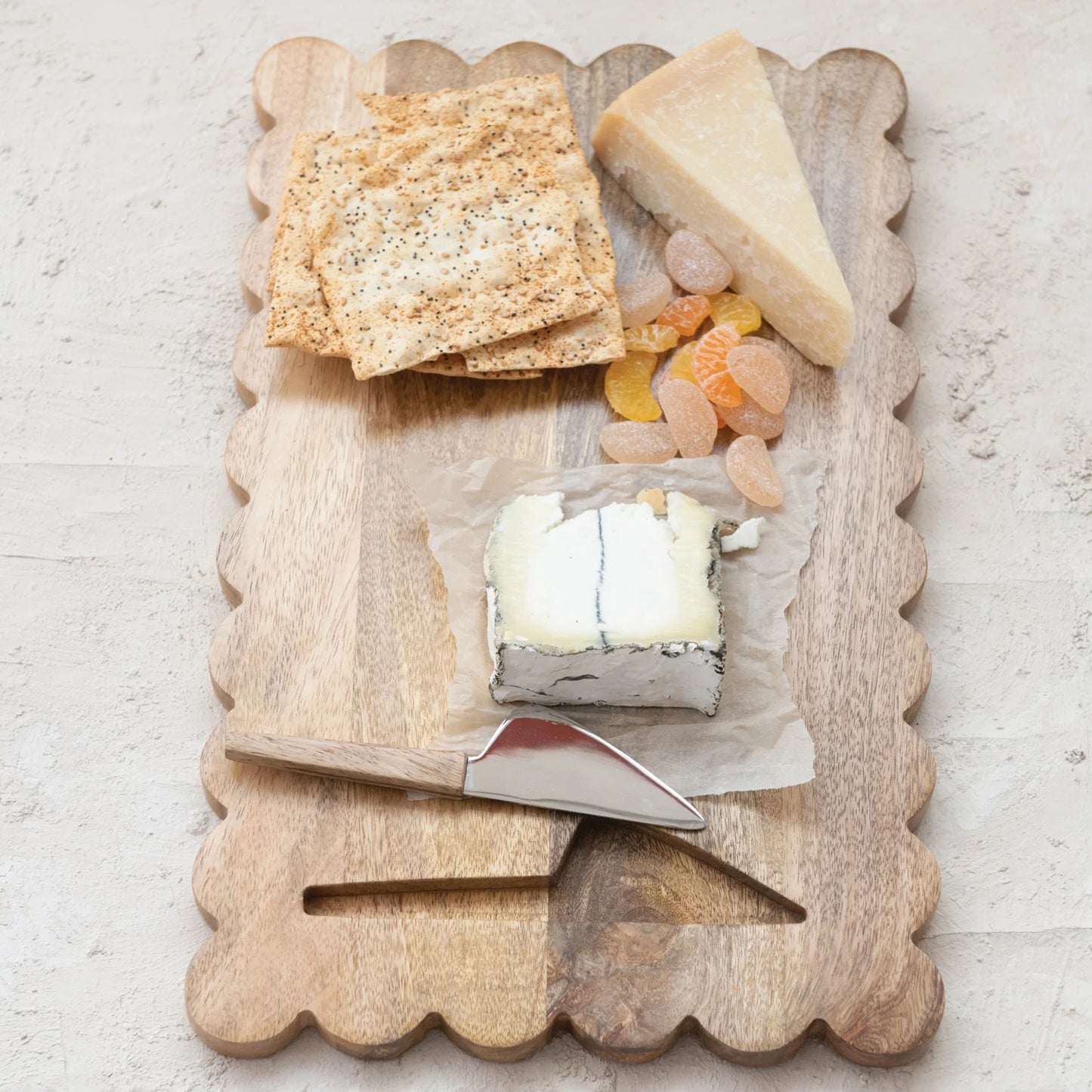 Scalloped Cheese/Serving Board w/Knife